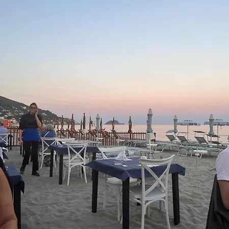 Casa Mare Apartment Alassio Exterior photo